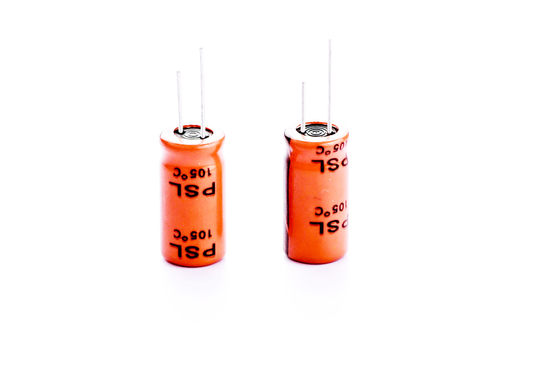 Zatrzaśnij kondensator elektrolityczny o wysokim tętnieniu 15uf 250v