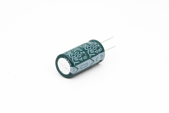 8.2uf400v 10x20 Radial Aluminiowe kondensatory elektrolityczne Kondensator o wysokim prądzie tętnienia