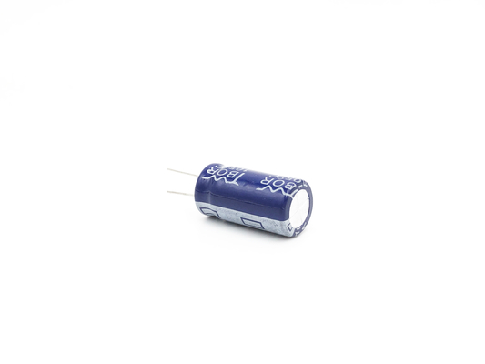Wysokoczęstotliwościowy aluminiowy kondensator elektrolityczny o niskiej ESR 2200UF16V 13X25mm