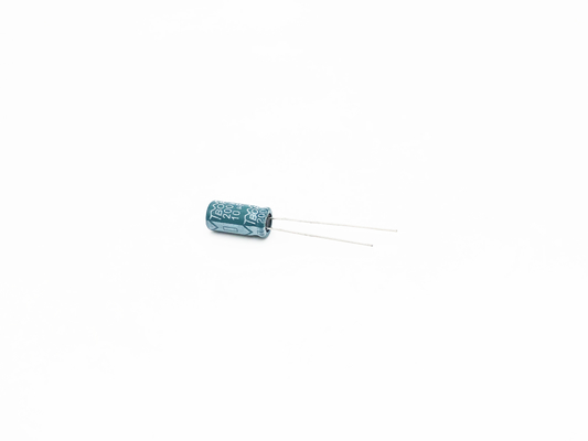Promieniowy kondensator elektrolityczny CFL 47UF250V 13X25mm 20% tolerancji