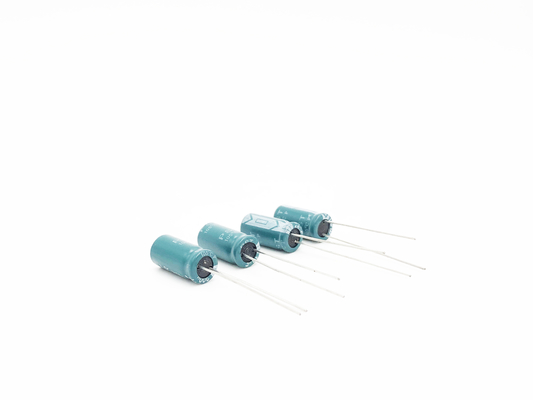 Promieniowy kondensator elektrolityczny CFL 47UF250V 13X25mm 20% tolerancji