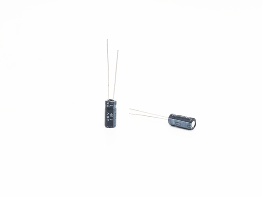 ISO9001 RoHS Promieniowe kondensatory elektrolityczne 1UF25V 5X11mm