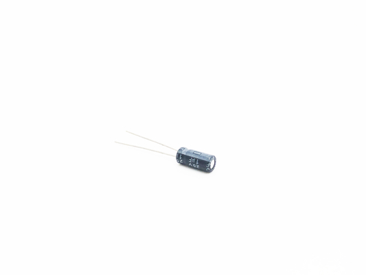 ISO9001 RoHS Promieniowe kondensatory elektrolityczne 1UF25V 5X11mm