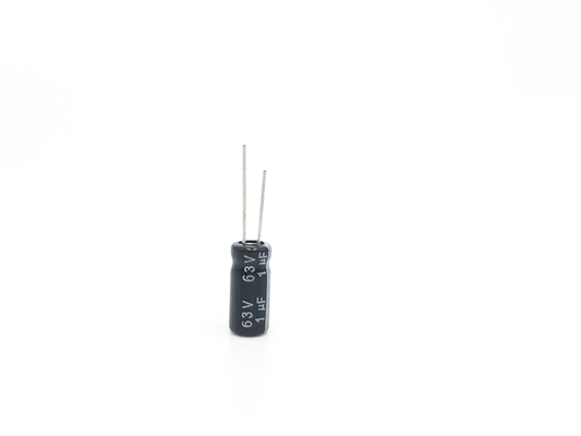 Kondensator miniaturowy o szerokim zakresie temperatur 1UF63V Kondensator ołowiowy promieniowy