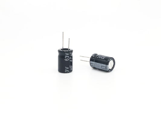47UF63V Miniaturowe aluminiowe kondensatory elektrolityczne 8x12mm Duża pojemność