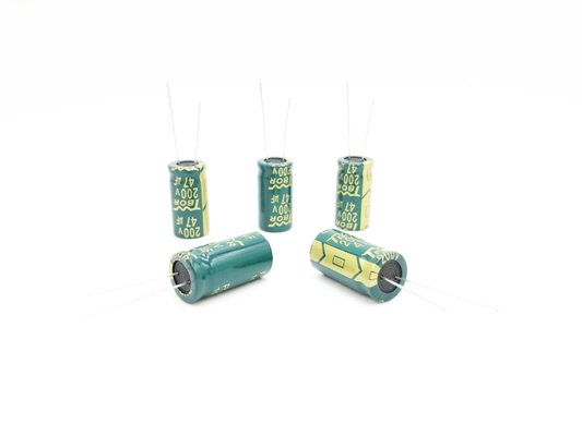 Kondensatory elektrolityczne o niskiej częstotliwości ESR 47UF200V 13x25MM