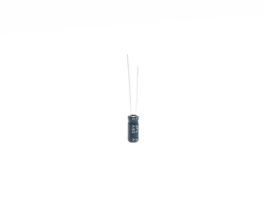 1UF25V 5X11MM Miniaturowe obwody wysokotemperaturowe kondensatora