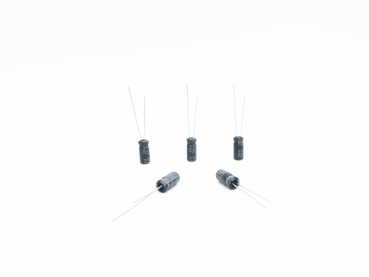 22UF 25V Miniaturowe aluminiowe kondensatory elektrolityczne 5X11mm RoHS