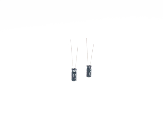 33UF35V Miniaturowy kondensator 5x11mm Typ ołowiu promieniowego 2000 godzin