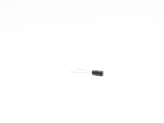 33UF35V Miniaturowy kondensator 5x11mm Typ ołowiu promieniowego 2000 godzin