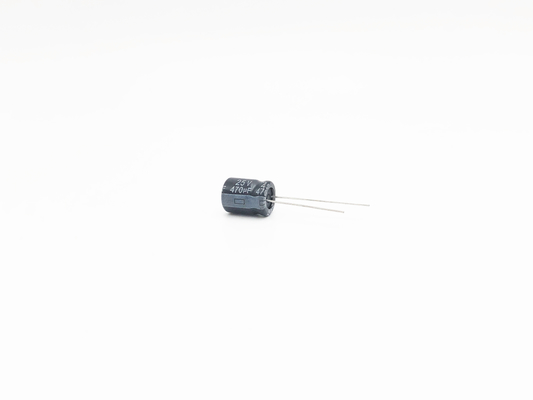 10X13mm Miniaturowe kondensatory elektrolityczne 470uf 25v 2000 godzin Żywotność obciążenia