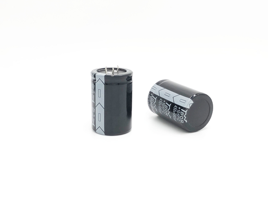 ISO9001 Aluminiowy kondensator elektrolityczny 680UF450V Kondensatory UPS 35X50MM