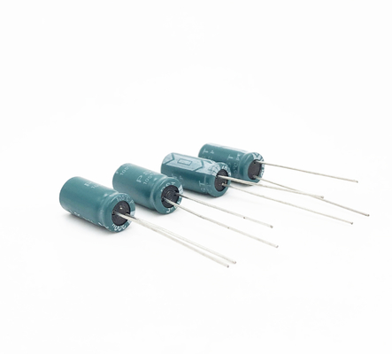 ISO9001 8X16MM Radialne aluminiowe kondensatory elektrolityczne 10UF200V