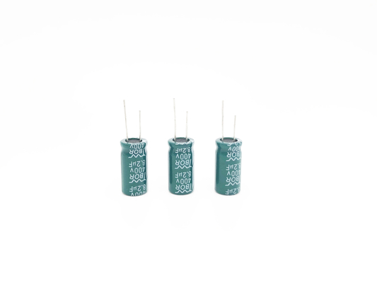 Kondensator elektrolityczny o wysokim prądzie tętnienia 8,2 UF 400 V 13X20 mm