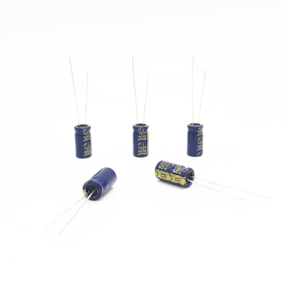 1UF 400V Aluminiowy kondensator elektrolityczny o niskiej ESR 8x10mm ołowiu promieniowego