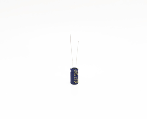 1UF 400V Aluminiowy kondensator elektrolityczny o niskiej ESR 8x10mm ołowiu promieniowego