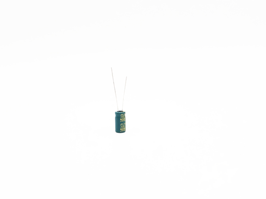 Cylinder 4,7UF 250V Al Kondensator elektrolityczny 8x9MM ISO9001