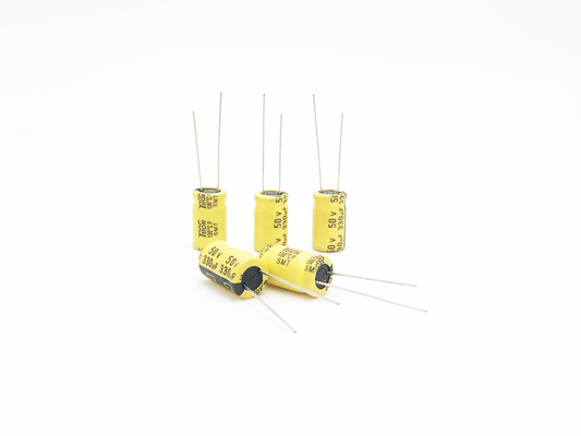 13X20MM 130C Wysokotemperaturowe kondensatory elektrolityczne 330UF 50V