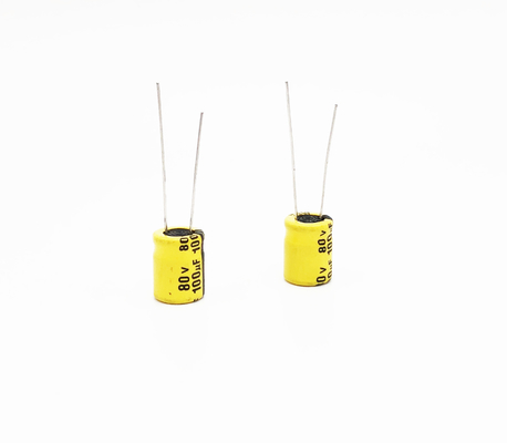 Promieniowy ołowiowy elektrolityczny kondensator świetlny LED 100UF80V 10x13mm