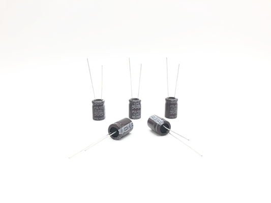 Szeroka temperatura 22X35MM 10uf 250v Kondensator do lampy energooszczędnej