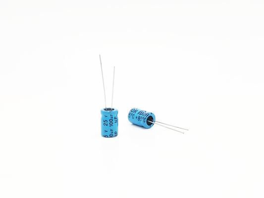 Kondensator samochodowy 220uF25V 8x12mm do obwodów odwrócenia polaryzacji
